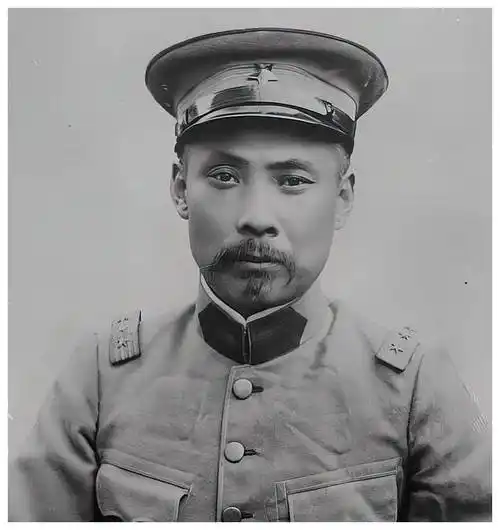 为了83天皇帝梦,袁世凯竟花了3000多万?够买10艘巡洋舰了