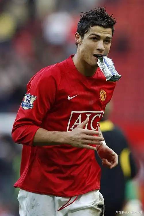 c罗:一代足球巨星,多个舞台的统治者