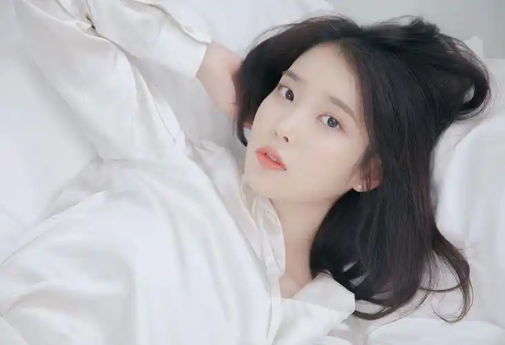 李知恩 iu cr.嗑颜大魔王