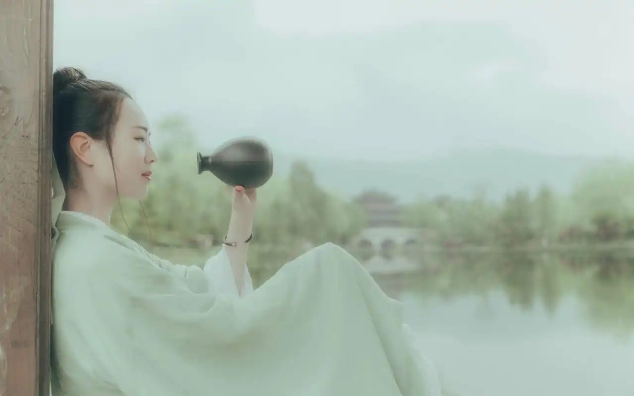 古风侠女清新唯美户外写真桌面壁纸