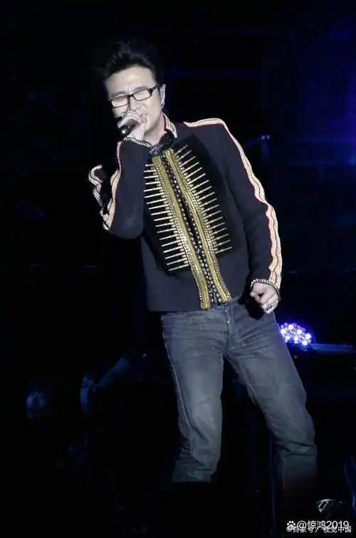 汪峰过气了吗?洛阳演唱会现场冷清