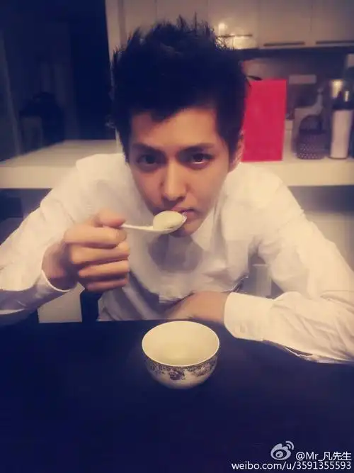 小鲜肉吴亦凡日常生活照图片写真 吴亦凡图片写真