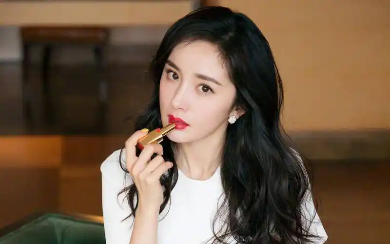 杨幂霸气回应三亿对赌传闻:成年人的世界,取舍自有分寸_网友_独立