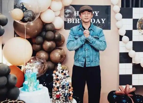 郑恺晒照庆祝37岁生日,和工作人员度过,老婆苗苗未出席也没祝福