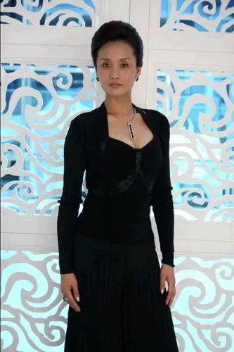 p>李颖,1966年4月15日出生于上海市,中国内地女演员.