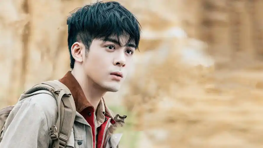 《终极笔记》曾舜晞饰演吴邪_高清图集_新浪网