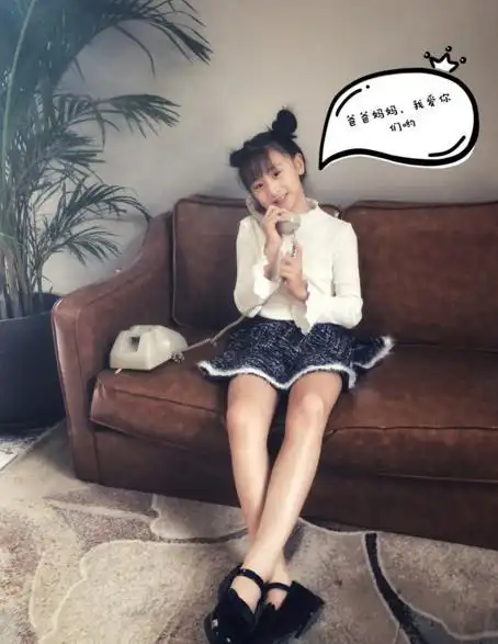 森碟终于长大了穿牛仔外套配卡通t恤12岁腿长直逼171cm田亮