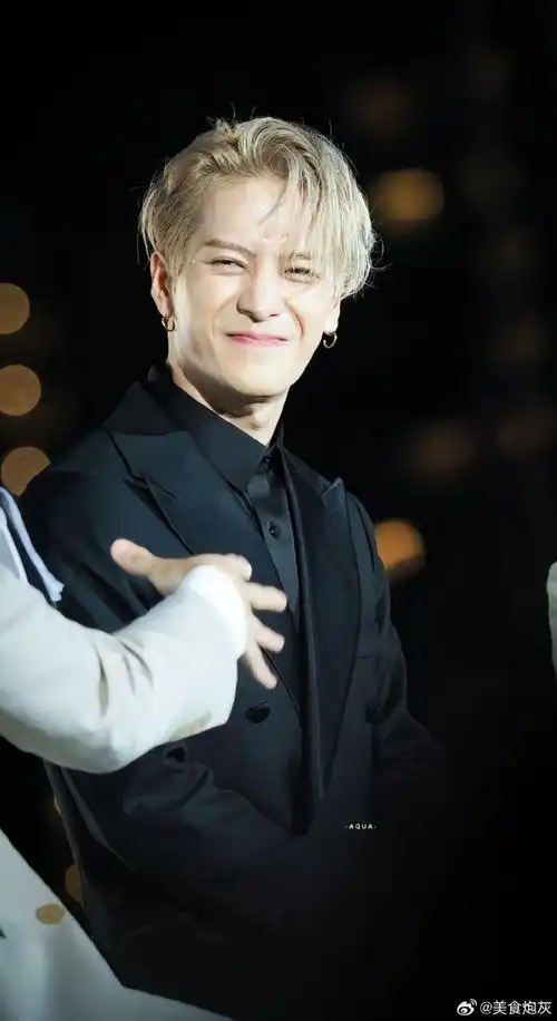 王嘉尔|笑容|王嘉尔超话