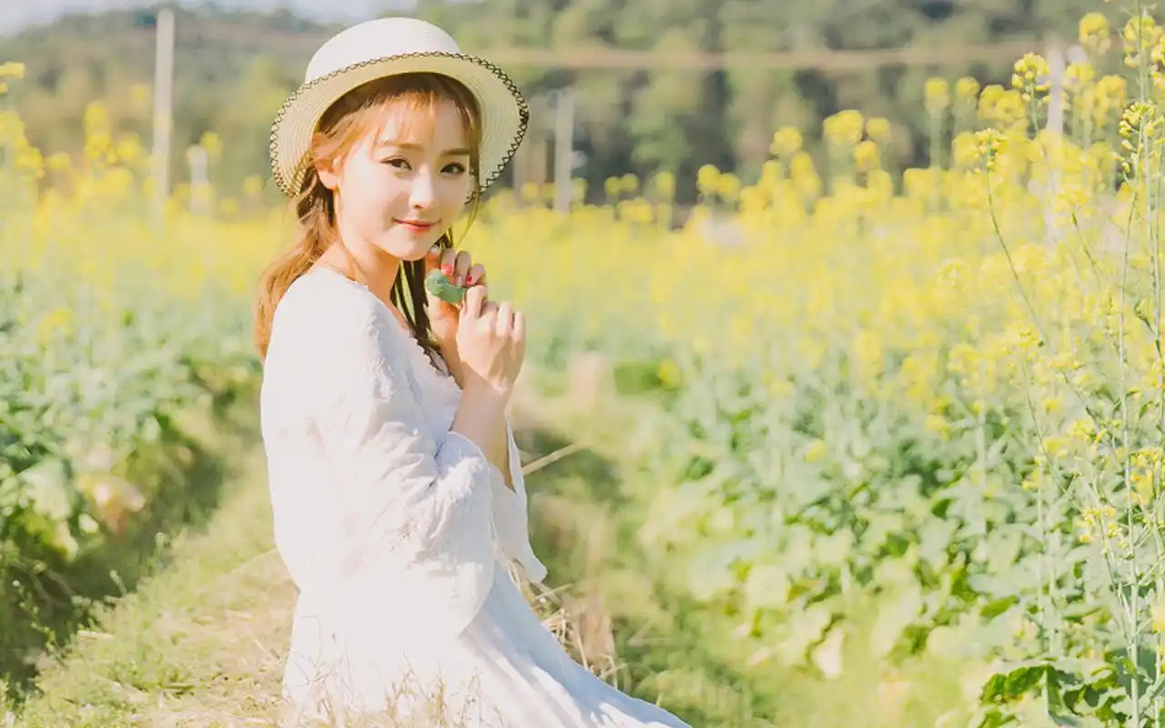 日系文艺美女清新唯美写真图片高清壁纸