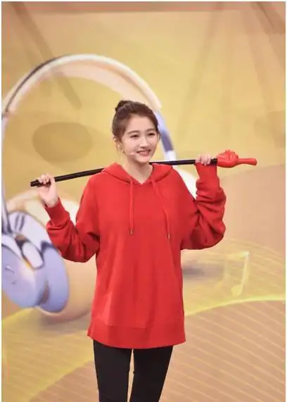 《王牌对王牌》:沈腾搞笑观众审美疲劳,关晓彤认真可爱圈粉无数