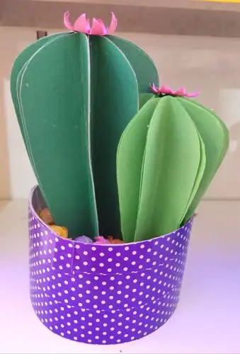 涪阳青苹果幼儿园春学期教师手工作品展