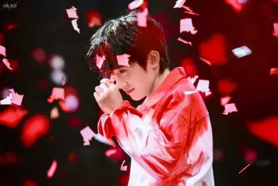 tfboys 6周年演唱会易烊千玺