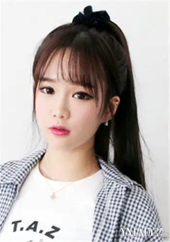 时尚韩式齐刘海马尾发型 突显属于你的甜美学生范
