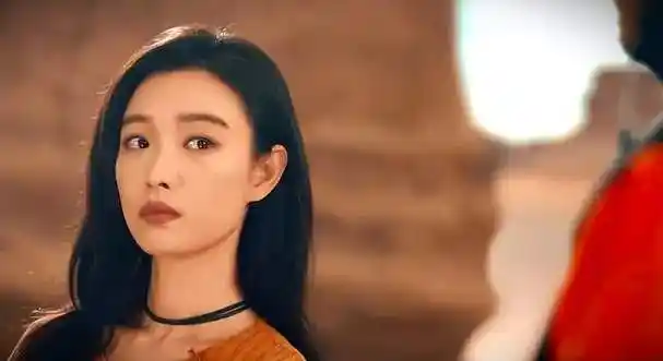 另外,提到了倪妮的感情生活,她曾经与冯绍峰和井柏然有过感情经历.