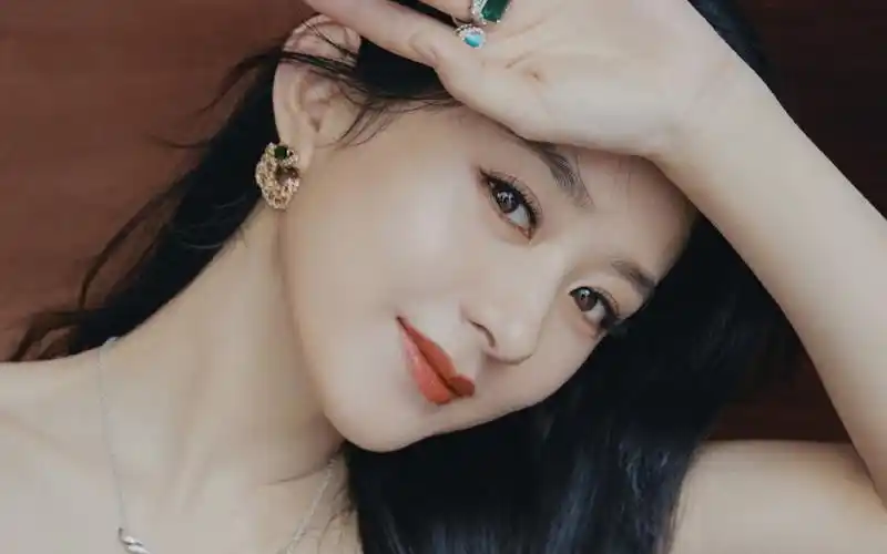 赵丽颖优雅性感写真图片-美女壁纸-高清美女图片-第7图-娟娟壁纸