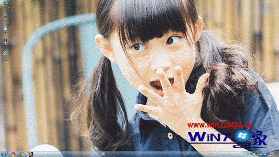 童星小葡萄可爱写真win7电脑主题
