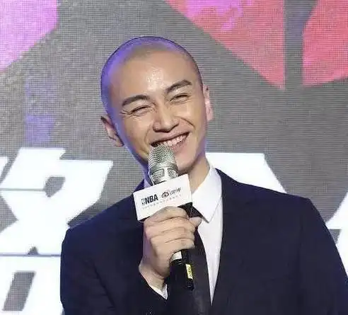 帅不帅剃光头才知道看到李晨范冰冰要哭了