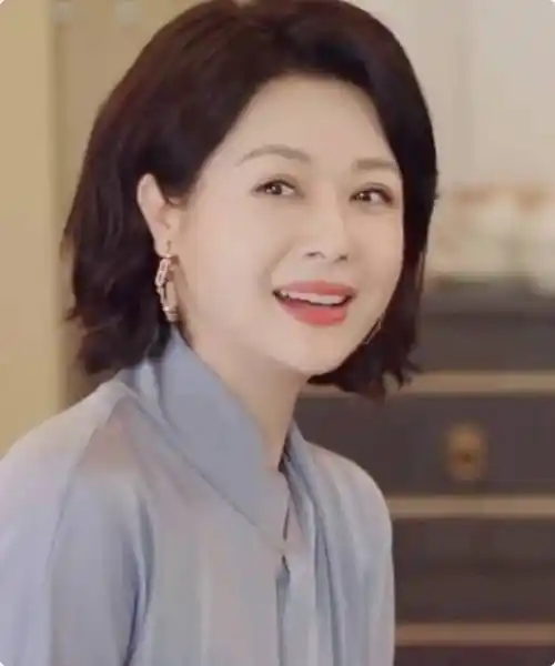 中年韵味十足,《承欢记》这位女配出场就惊艳众人_邓英_何赛飞_观众