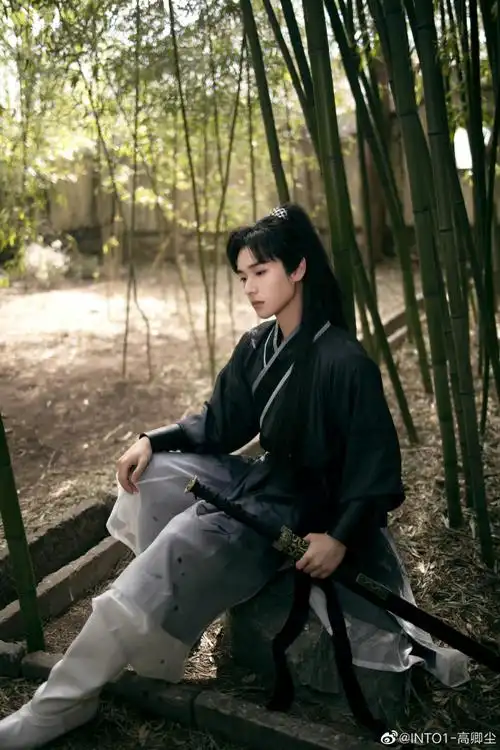 明星古装高马尾造型有多飒##高卿尘你好我们是欢喜天团