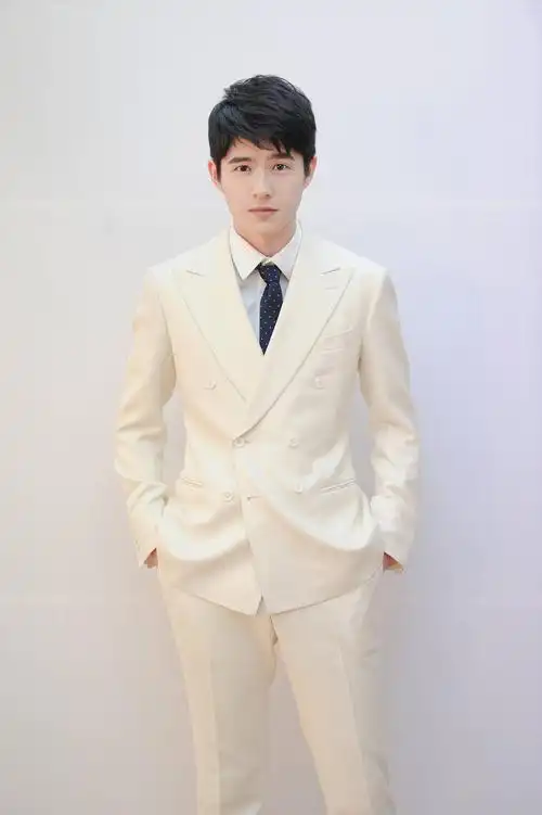 刘昊然白色西装大赏