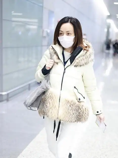 王琳戏里戏外差别挺大,穿搭好温柔,没有"雪姨"的刻薄感|大衣|羽绒服