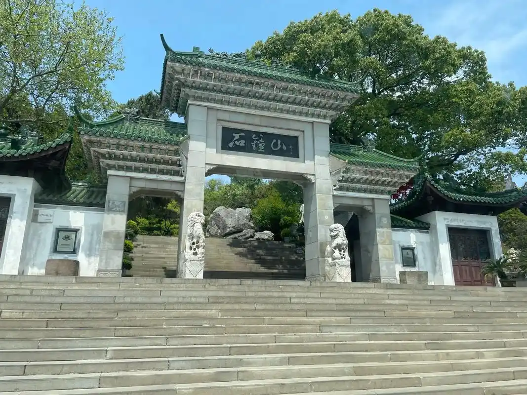 石钟山古建筑与石碑,石刻相得益彰,互相辉映,集楼,台,亭,阁 - 抖音