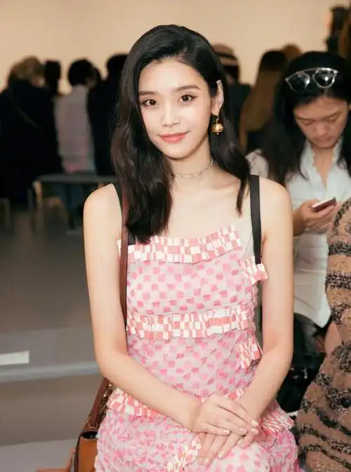 4年后再看奚梦瑶,郭碧婷的豪门婚姻,谁真精明谁被拿捏,太明显