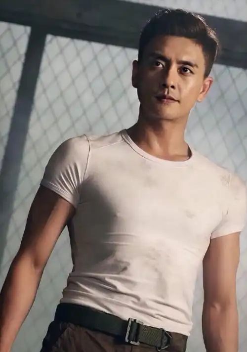 天生一张"花心脸"的男星,我只服这几位,痞帅又不油腻插图15