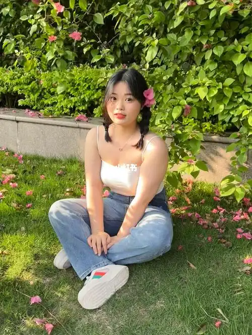 身高1米5体重110斤