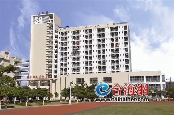 5届高考走出3名高考状元 漳州实验中学保持全省民办校第一品牌