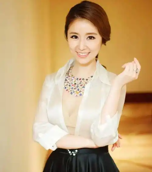 原创原创林心如最新身材曝光:身高167厘米,网友质疑体重92斤是否健康