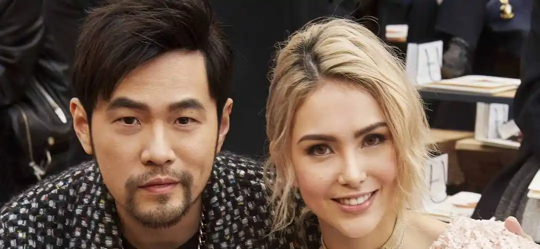 昆凌承认因社会压力身心疲惫:天王妻子的烦恼显而易见_周杰伦_婚姻_小