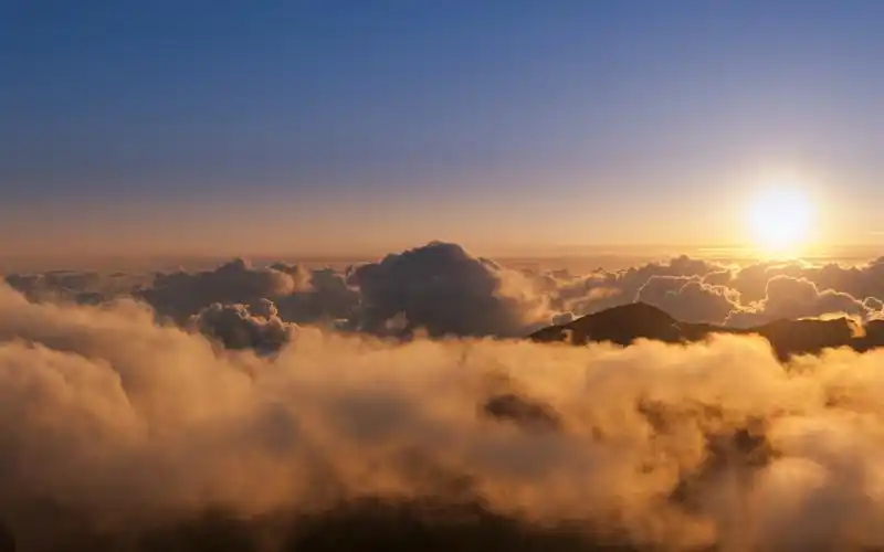 唯美天空云层图片壁纸-风景壁纸-高清风景图片-第5图-娟娟壁纸