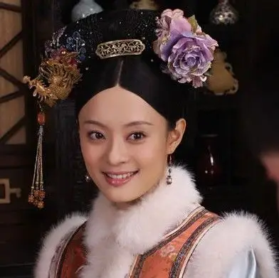 [转贴]《甄嬛传》孙俪妆容进化史 清新到霸气