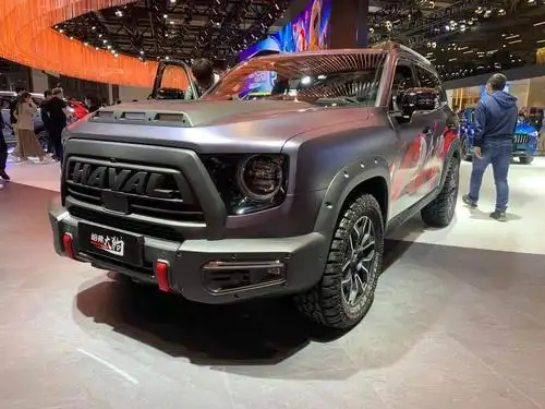 原创哈弗大狗改装版亮相上海车展,前脸采用了机甲风格