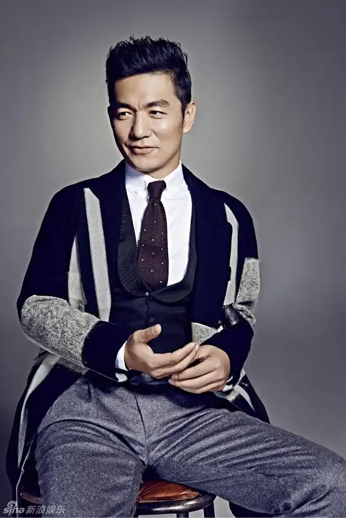 组图:邢佳栋再曝时尚写真 温柔深情驾驭得当_高清图集_新浪网