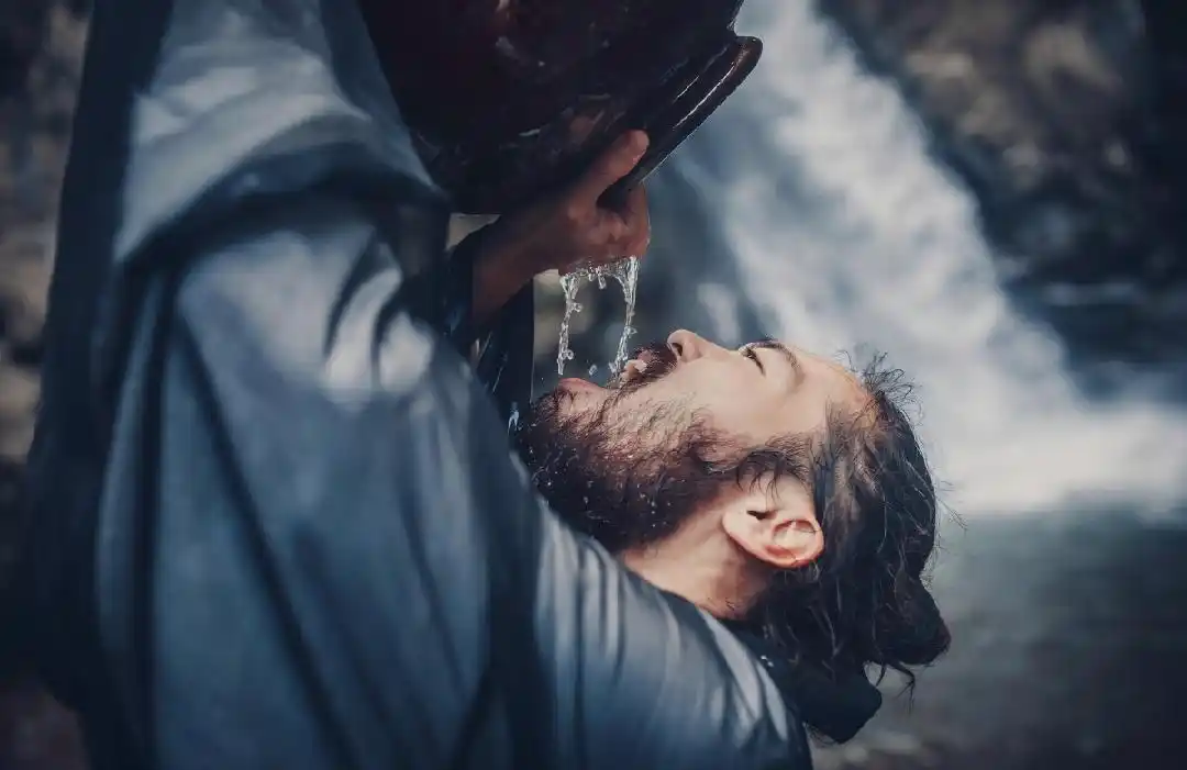 经典摄影作品:瀑布,饮酒,豪气侠客情