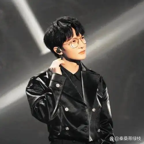周深神图头像.@秦桑蒂绿枝的动态