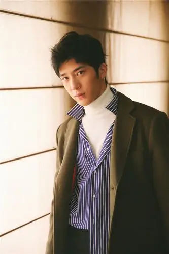 男朋友穿衣标本!井柏然演绎初冬穿搭的正确方式-国际在线