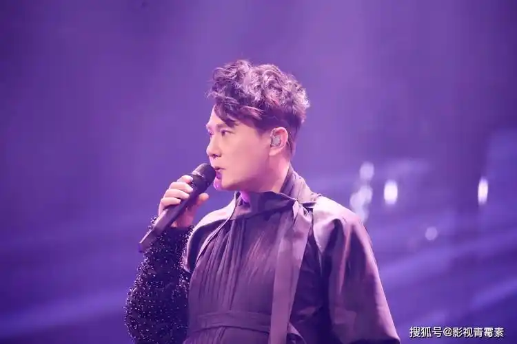 张信哲"压番"那英引争议,台湾情歌王子比内地乐坛天后咖位高?