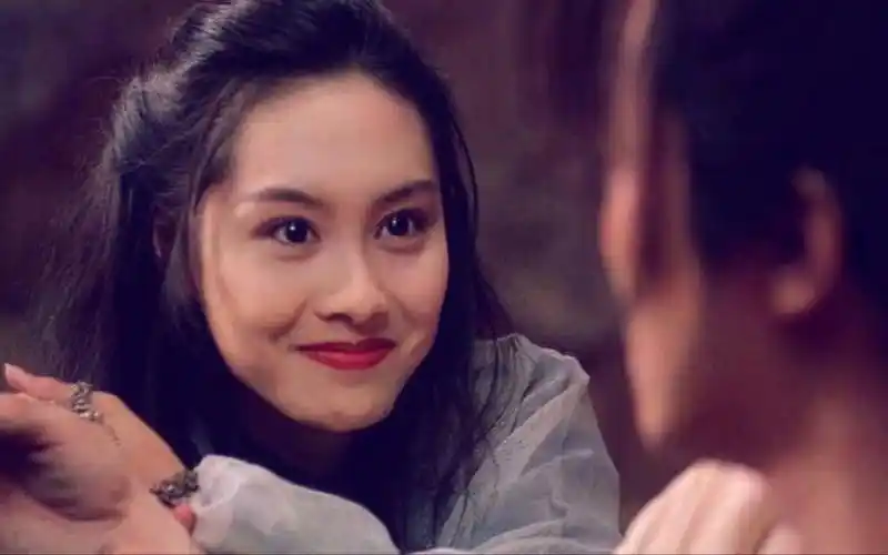 大话西游那时的朱茵是多少人心中的女神呢一个眼神迷倒多少人