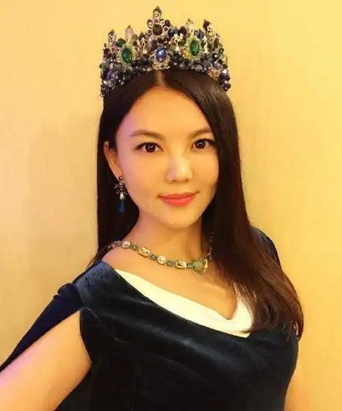 李湘豪宅奢华浴室曝光,网友:果然月花销65万没骗人!