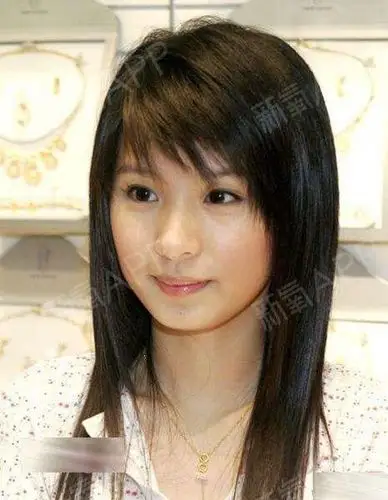 第一张我,纯素颜无p.后三张化妆后.最后两张田馥甄_圈子-新氧美容整形