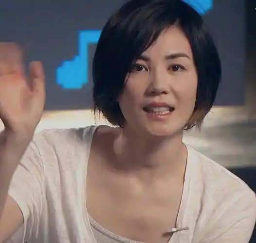 王菲的身材也丝毫不输年轻小花们,在之前拍摄内衣大片的时候,王菲身穿