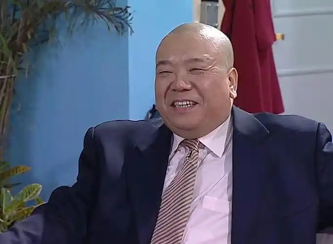 胡一统神气了,谁知全家都不愿理他,刘星都觉得胡一统在吹牛