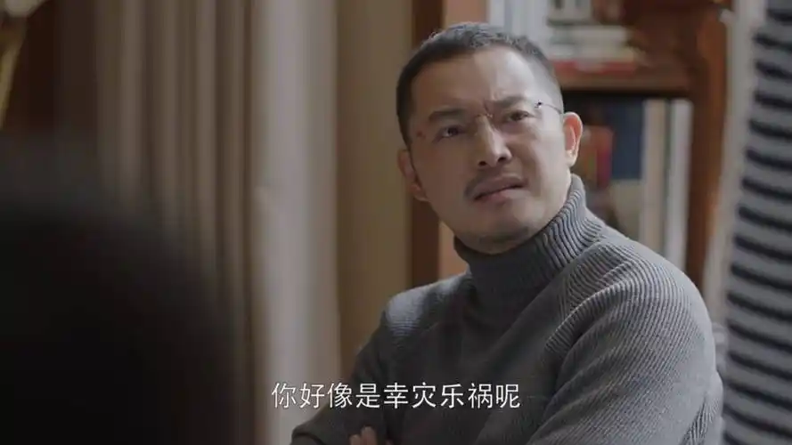 在一些影视作品中出演男二的角色,譬如电视剧《小欢喜》和《超越》