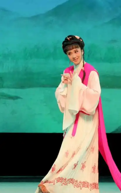 袅袅迪音——记上越袁派花旦陈慧迪_越剧