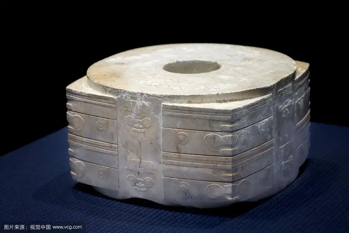 浙江省博物馆十大镇馆之宝—良渚文化 玉琮王