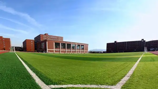 西安铁一中滨河学校校园掠影