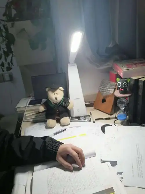 高三十班奋斗者～～滕子钰